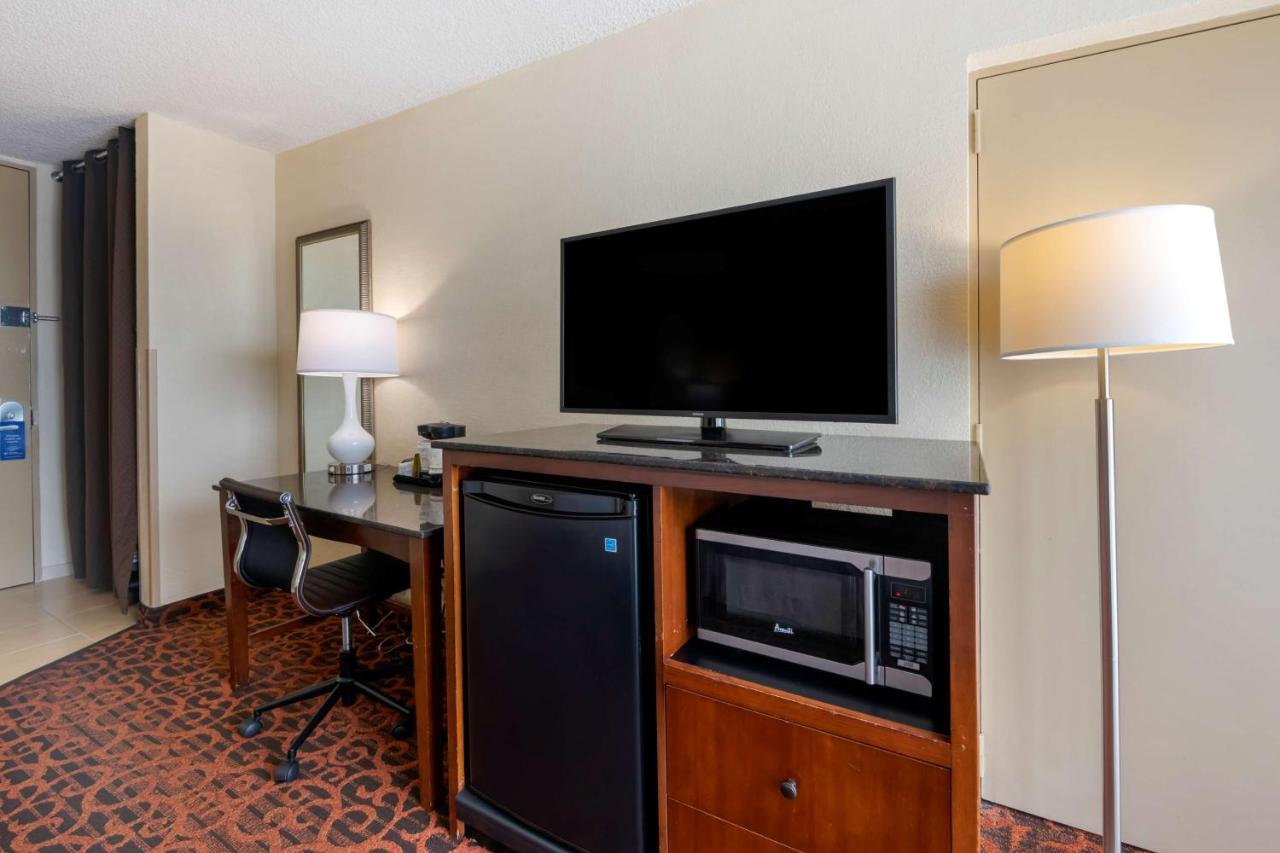 Best Western Plus North Miami-Bal Harbour Esterno foto