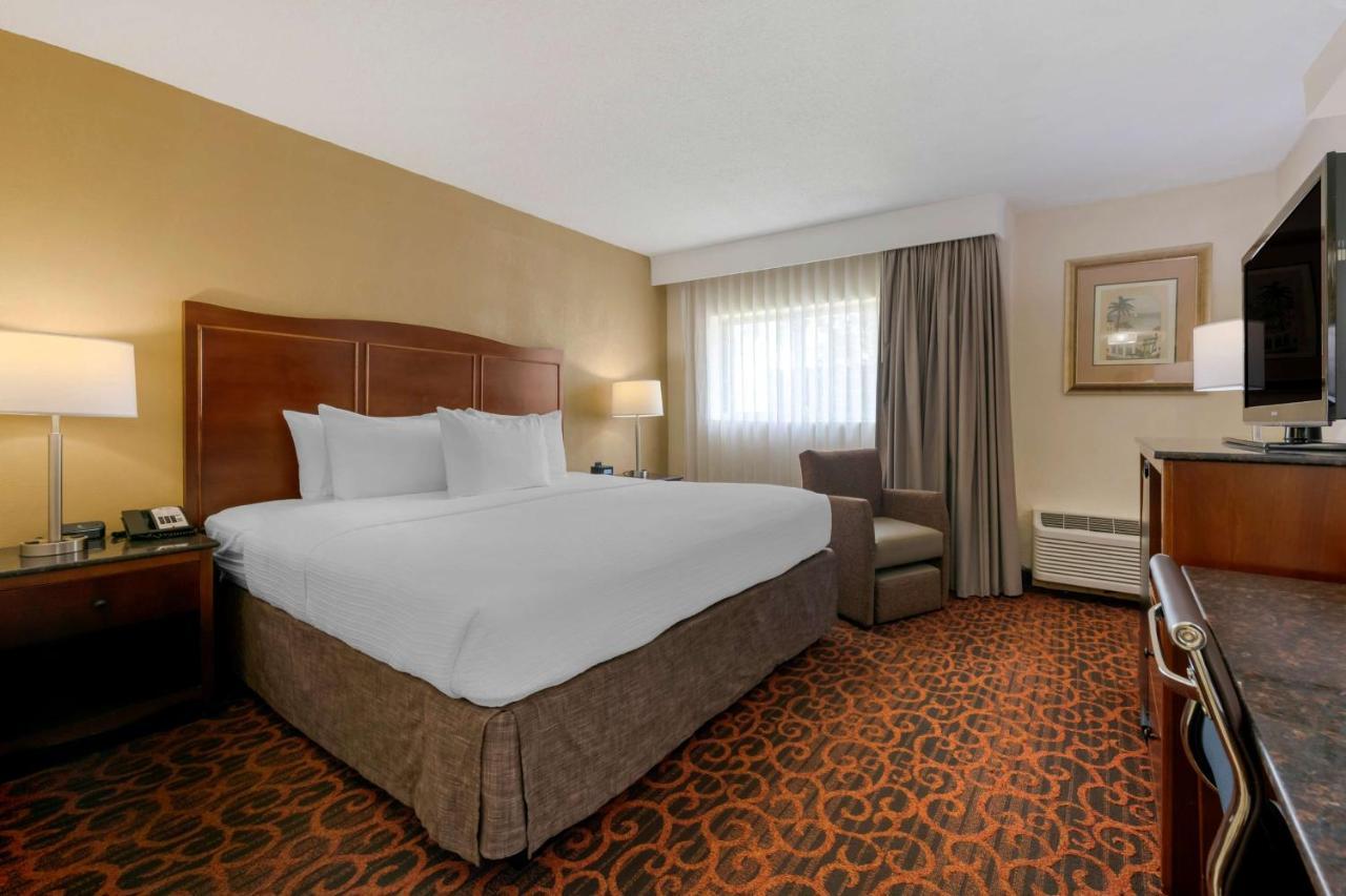 Best Western Plus North Miami-Bal Harbour Esterno foto