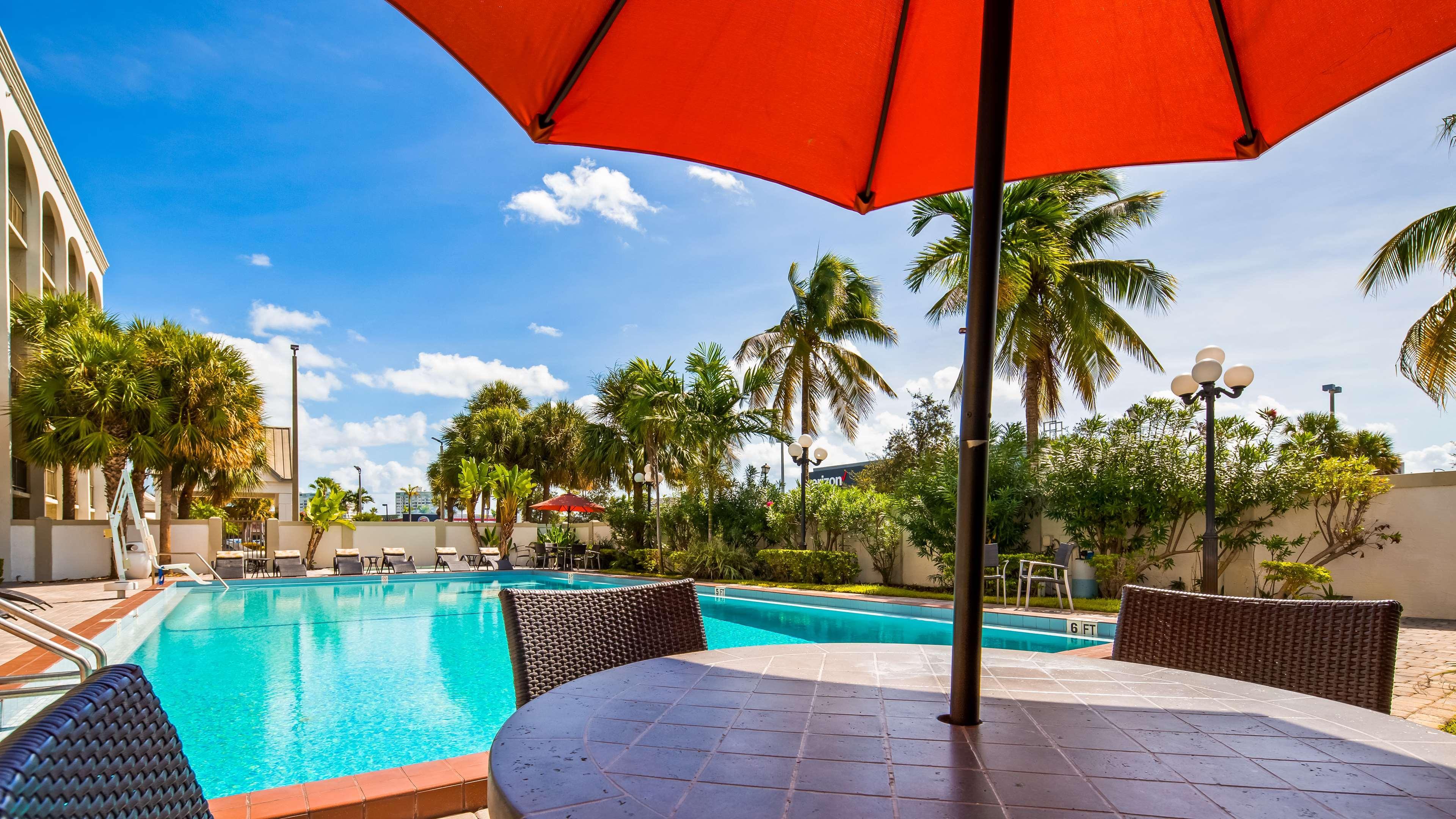 Best Western Plus North Miami-Bal Harbour Esterno foto